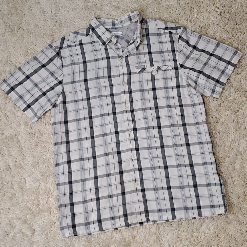 COLUMBIA Short Sleeve Button Up - Picture 2 of 5